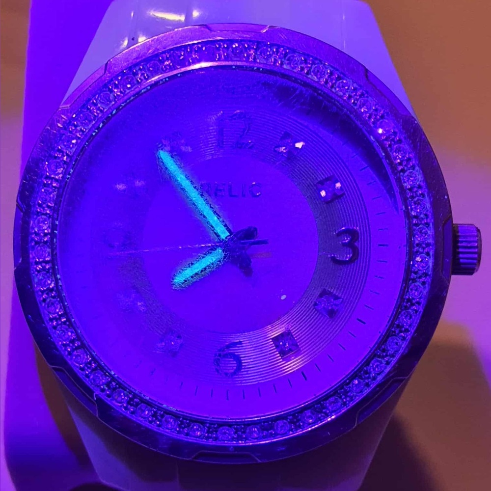 🦋10/$20🦋 Relic Silver/Faux Ivory Rhinestone Women's Watch